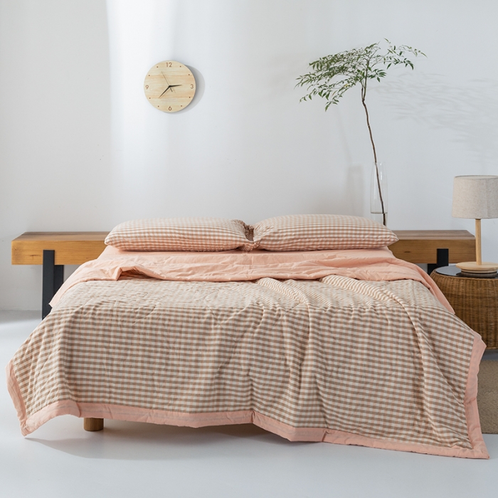 91家纺网 家纺一手货源 找家纺 棉邦 2021新款全棉水洗棉夏被四件套 蜜粉小格