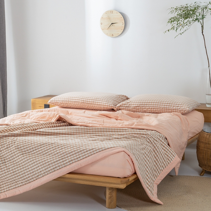 91家纺网 家纺一手货源 找家纺 棉邦 2021新款全棉水洗棉夏被四件套 蜜粉小格