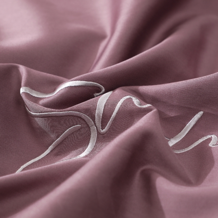 91家纺网 家纺一手货源 找家纺 2021新款纯色拼色纯棉全棉60S贡缎长绒棉绣花四件套 帛咖