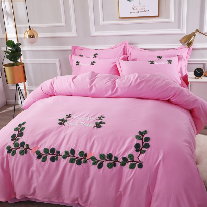 91家纺网 家纺一手货源 找家纺 2021新款全棉13372毛巾绣纯棉刺绣花四件套 爱之蔓粉色