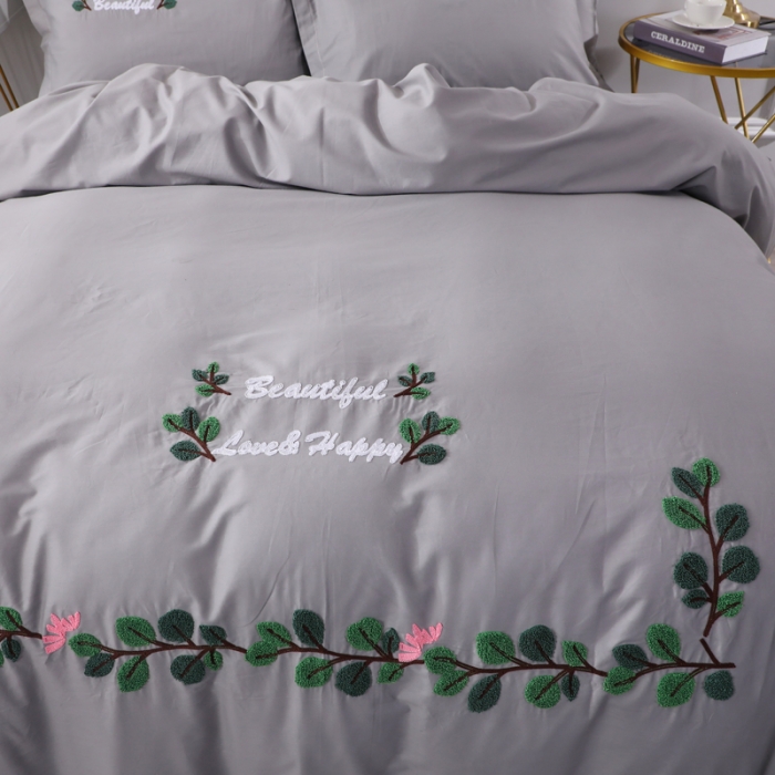 91家纺网 家纺一手货源 找家纺 2021新款全棉13372毛巾绣纯棉刺绣花四件套 爱之蔓灰色