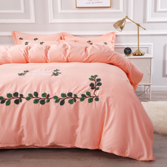 91家纺网 家纺一手货源 找家纺 2021新款全棉13372毛巾绣纯棉刺绣花四件套 爱之蔓玉色