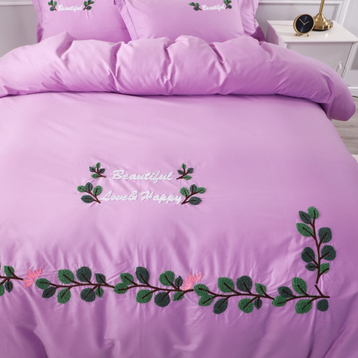 91家纺网 家纺一手货源 找家纺 2021新款全棉13372毛巾绣纯棉刺绣花四件套 爱之蔓紫色