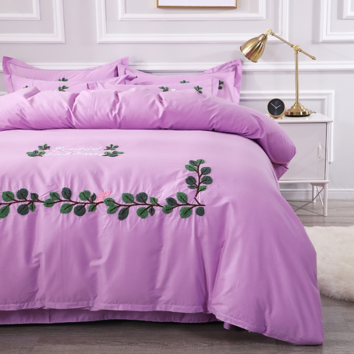 91家纺网 家纺一手货源 找家纺 2021新款全棉13372毛巾绣纯棉刺绣花四件套 爱之蔓紫色