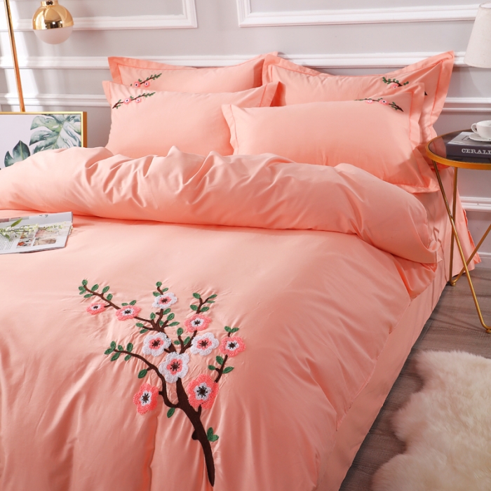 91家纺网 家纺一手货源 找家纺 2021新款全棉13372毛巾绣纯棉刺绣花四件套桃花朵朵玉色