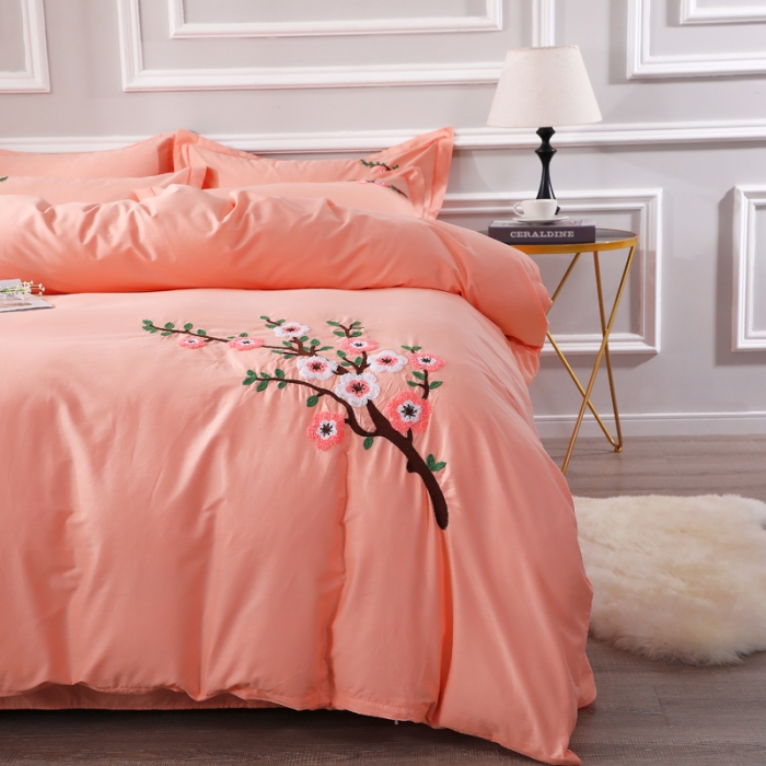 91家纺网 家纺一手货源 找家纺 2021新款全棉13372毛巾绣纯棉刺绣花四件套桃花朵朵玉色