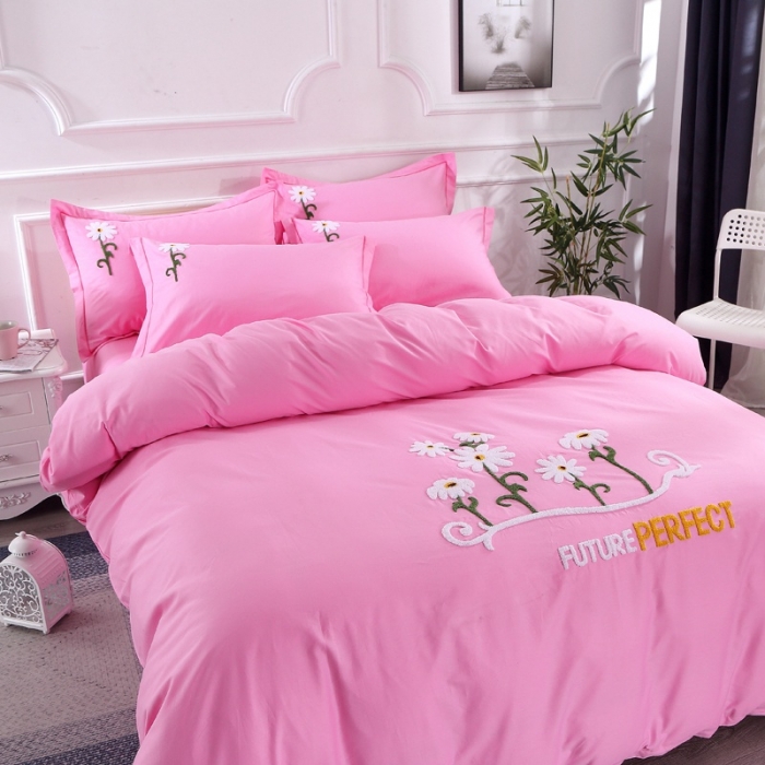 91家纺网 家纺一手货源 找家纺 2021新款全棉13372毛巾绣纯棉刺绣花四件套夏花绽放粉色