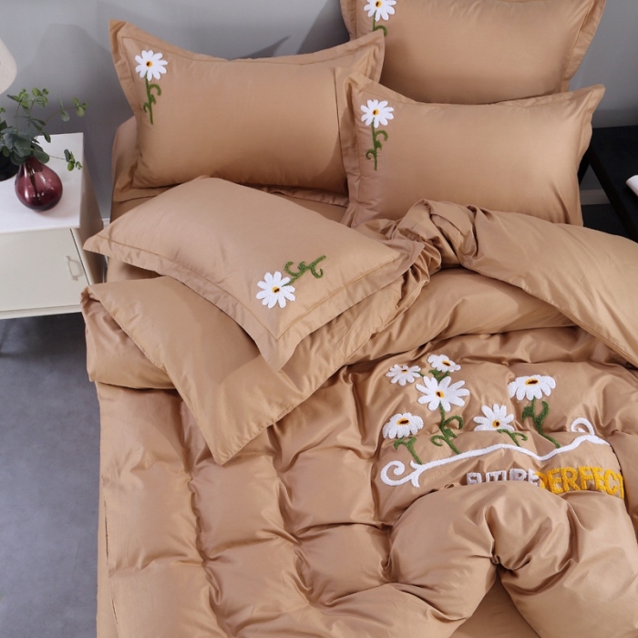 91家纺网 家纺一手货源 找家纺 2021新款全棉13372毛巾绣纯棉刺绣花四件套夏花绽放浅咖