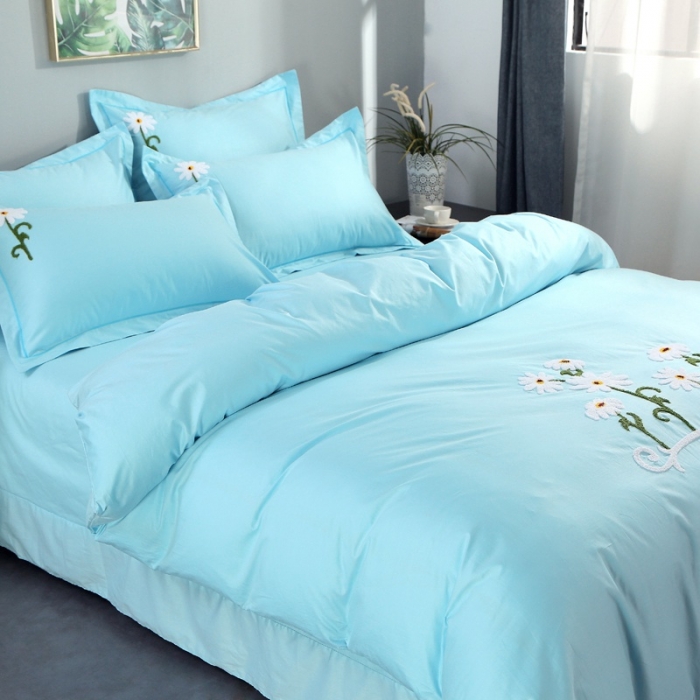 91家纺网 家纺一手货源 找家纺 2021新款全棉13372毛巾绣纯棉刺绣花四件套夏花绽放天蓝