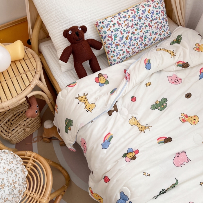 91家纺网 家纺一手货源 找家纺 星期八 2021新款裸睡大豆针织棉儿童夏被 动物园