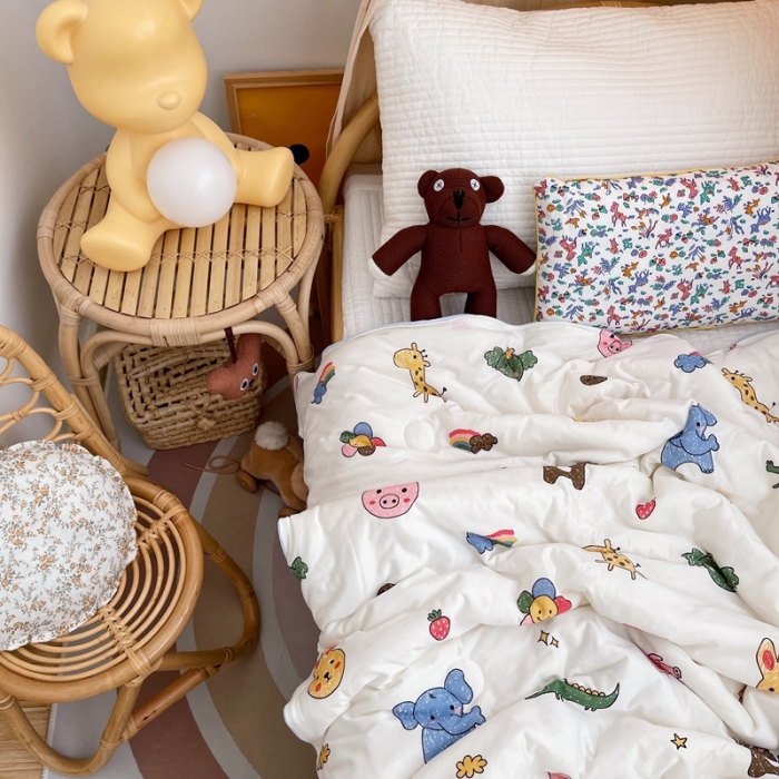 91家纺网 家纺一手货源 找家纺 星期八 2021新款裸睡大豆针织棉儿童夏被 动物园