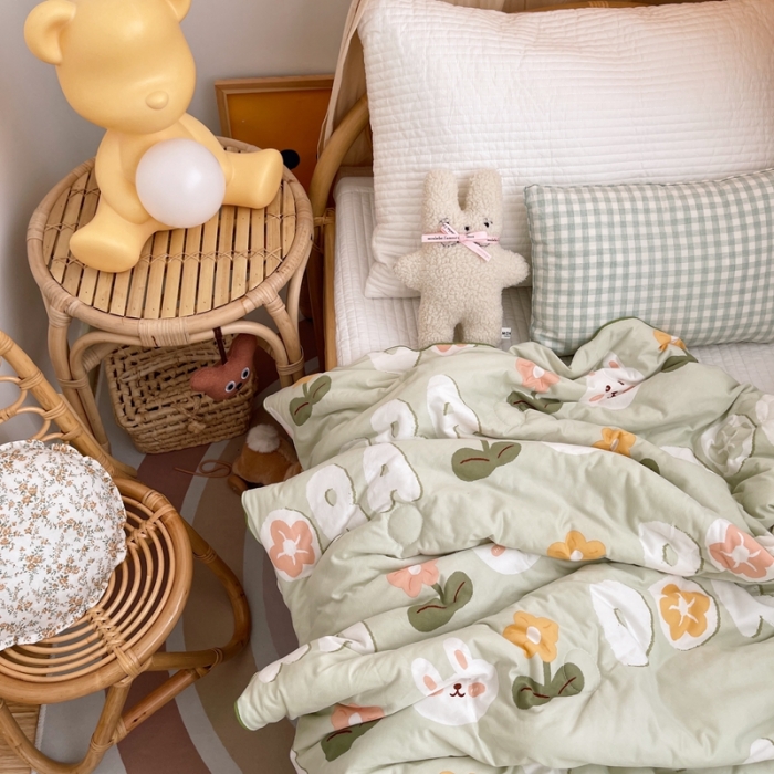 91家纺网 家纺一手货源 找家纺 星期八 2021新款裸睡大豆针织棉儿童夏被 花小兔