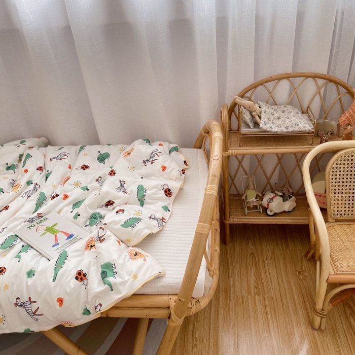 91家纺网 家纺一手货源 找家纺 星期八 2021新款裸睡大豆针织棉儿童夏被 可爱草原