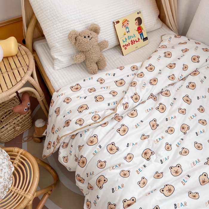 91家纺网 家纺一手货源 找家纺 星期八 2021新款裸睡大豆针织棉儿童夏被 可爱熊