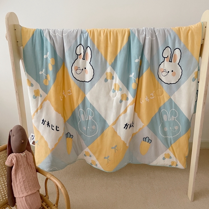 91家纺网 家纺一手货源 找家纺 星期八 2021新款裸睡大豆针织棉儿童夏被 兔子屋