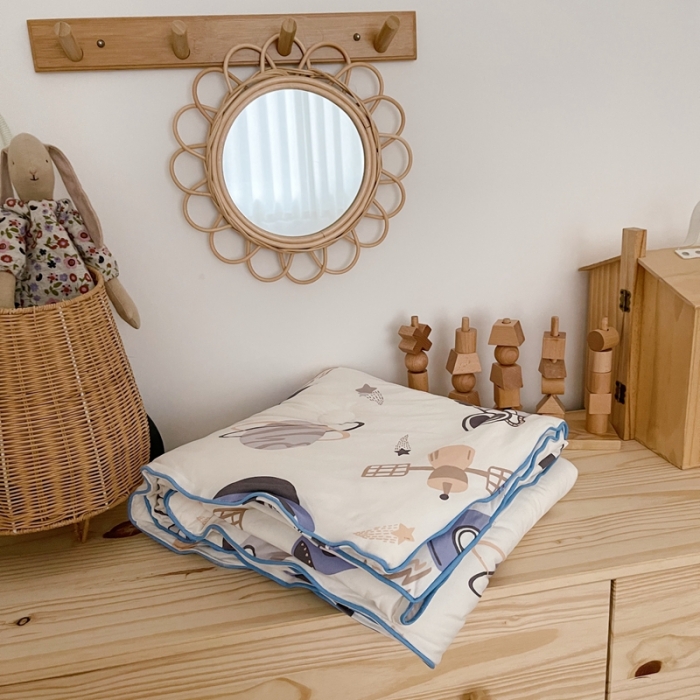 91家纺网 家纺一手货源 找家纺 星期八 2021新款裸睡大豆针织棉儿童夏被 外太空