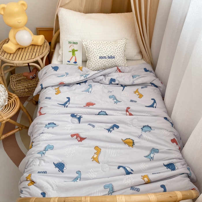 91家纺网 家纺一手货源 找家纺 星期八 2021新款裸睡大豆针织棉儿童夏被 小恐龙