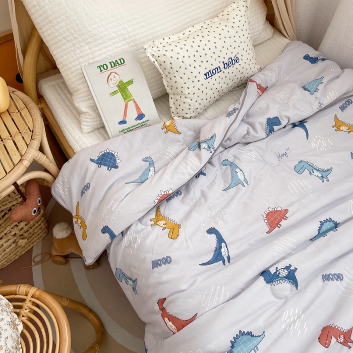 91家纺网 家纺一手货源 找家纺 星期八 2021新款裸睡大豆针织棉儿童夏被 小恐龙