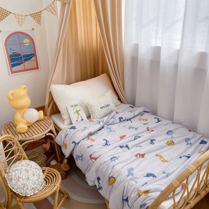 91家纺网 家纺一手货源 找家纺 星期八 2021新款裸睡大豆针织棉儿童夏被 小恐龙