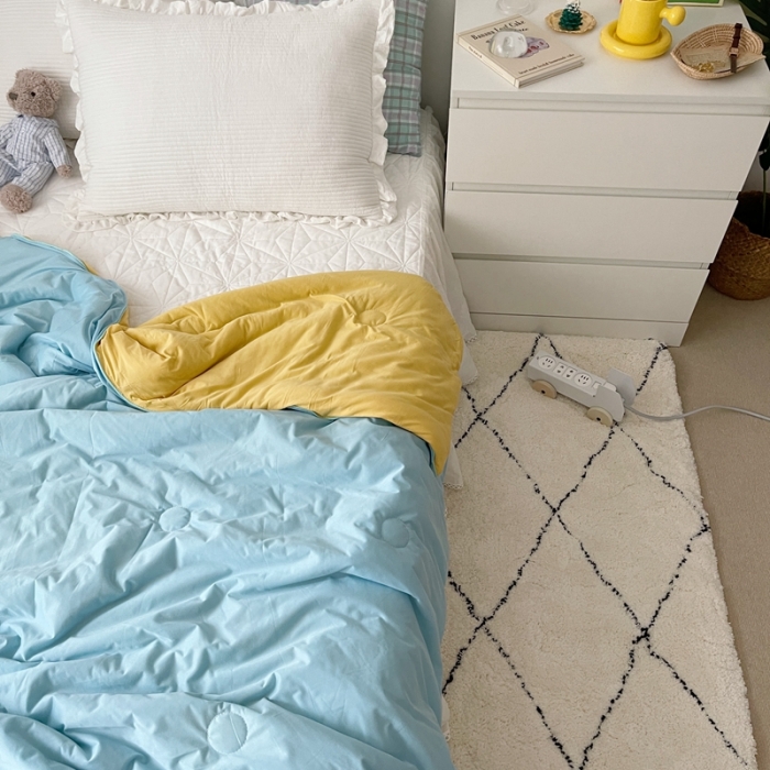 91家纺网 家纺一手货源 找家纺 星期八 2021新款马卡龙大豆针织棉夏被 蓝-黄