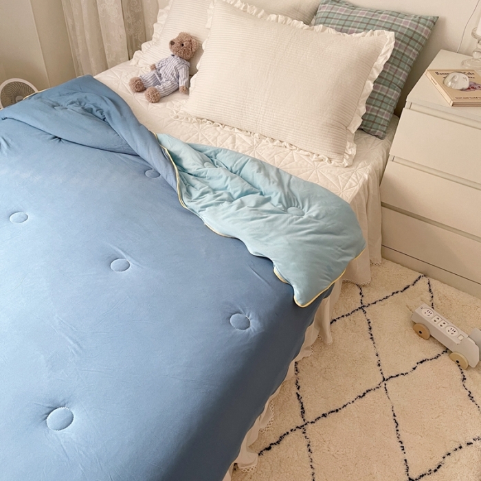 91家纺网 家纺一手货源 找家纺 星期八 2021新款马卡龙大豆针织棉夏被 深蓝-浅蓝