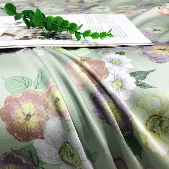 91家纺网 家纺一手货源 找家纺 娇逸 2021新款60天丝数码印花夏被 春色满园