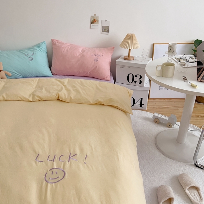 91家纺网 家纺一手货源 找家纺 星期八 2021新款马卡龙趣味水洗棉四件套 Luck！