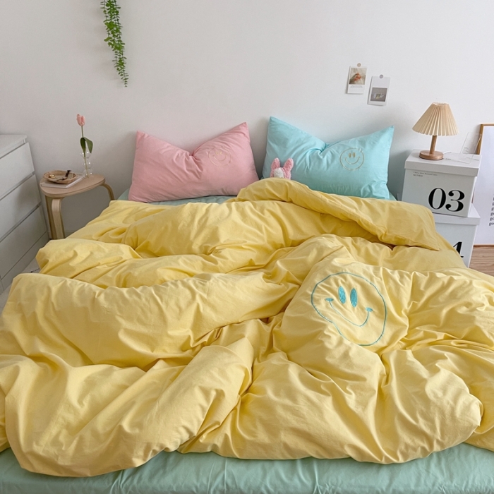 91家纺网 家纺一手货源 找家纺 星期八 2021新款马卡龙趣味水洗棉四件套 笑脸