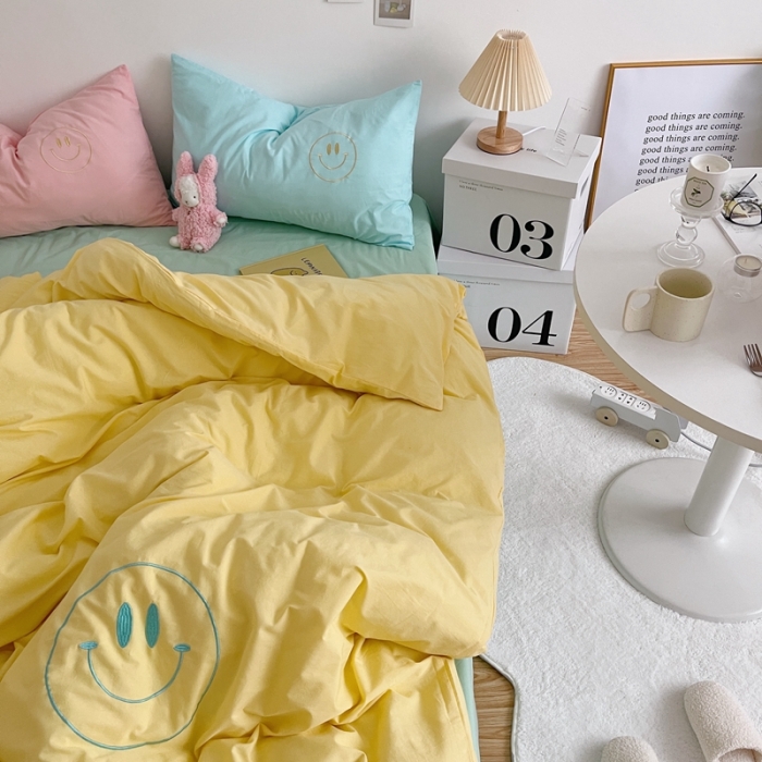 91家纺网 家纺一手货源 找家纺 星期八 2021新款马卡龙趣味水洗棉四件套 笑脸