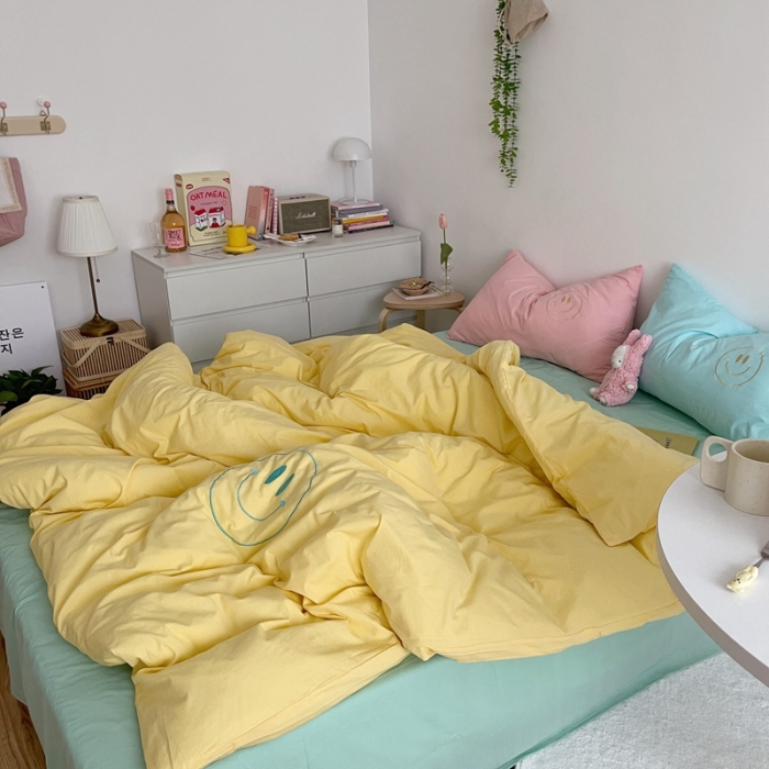 91家纺网 家纺一手货源 找家纺 星期八 2021新款马卡龙趣味水洗棉四件套 笑脸