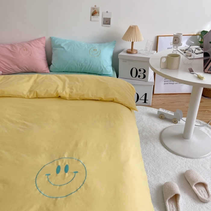 91家纺网 家纺一手货源 找家纺 星期八 2021新款马卡龙趣味水洗棉四件套 笑脸