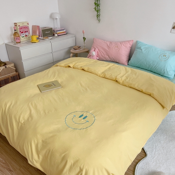 91家纺网 家纺一手货源 找家纺 星期八 2021新款马卡龙趣味水洗棉四件套 笑脸