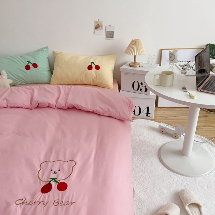 91家纺网 家纺一手货源 找家纺 星期八 2021新款马卡龙趣味水洗棉四件套 樱桃熊