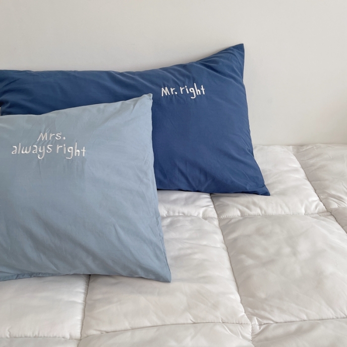 91家纺网 家纺一手货源 找家纺 马卡龙水洗棉枕套一只Mr-Mrs always right