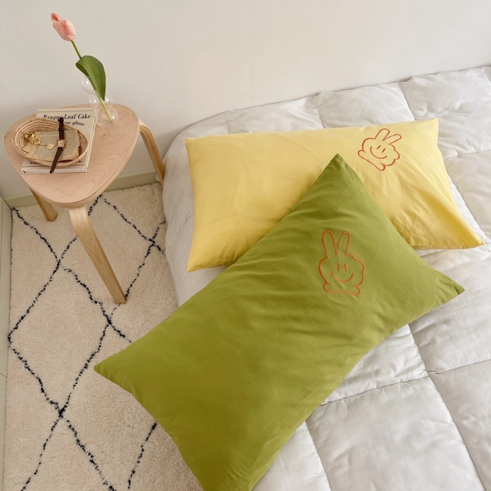 91家纺网 家纺一手货源 找家纺 星期八 2021新款马卡龙趣味水洗棉枕套一只 笑脸耶黄-绿