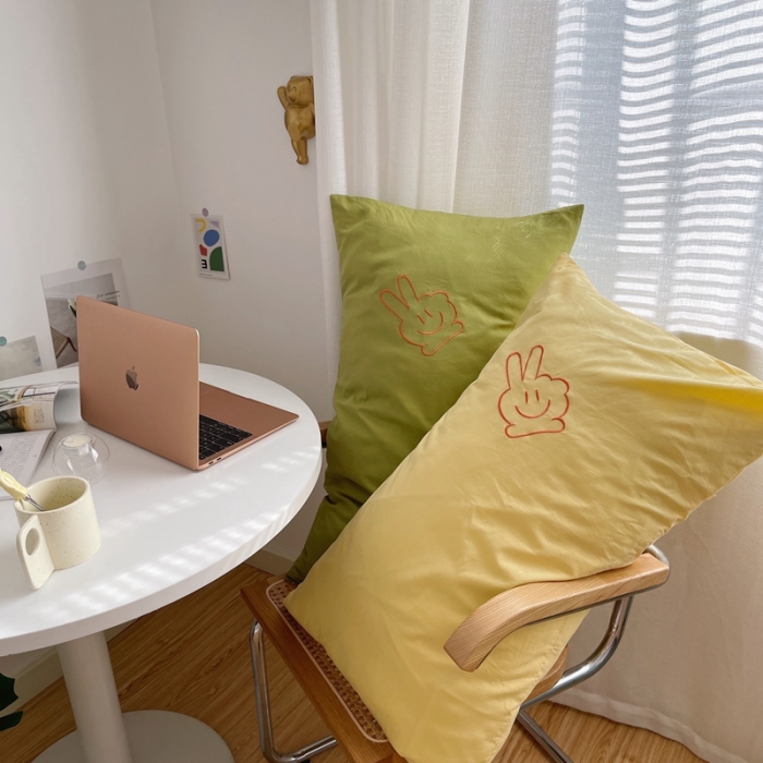 91家纺网 家纺一手货源 找家纺 星期八 2021新款马卡龙趣味水洗棉枕套一只 笑脸耶黄-绿