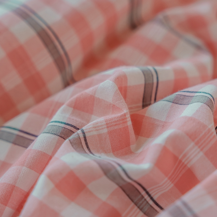 91家纺网 家纺一手货源 找家纺 柠萌家居 2021新款无印风格良品色织水洗棉四件套 粉灰小格