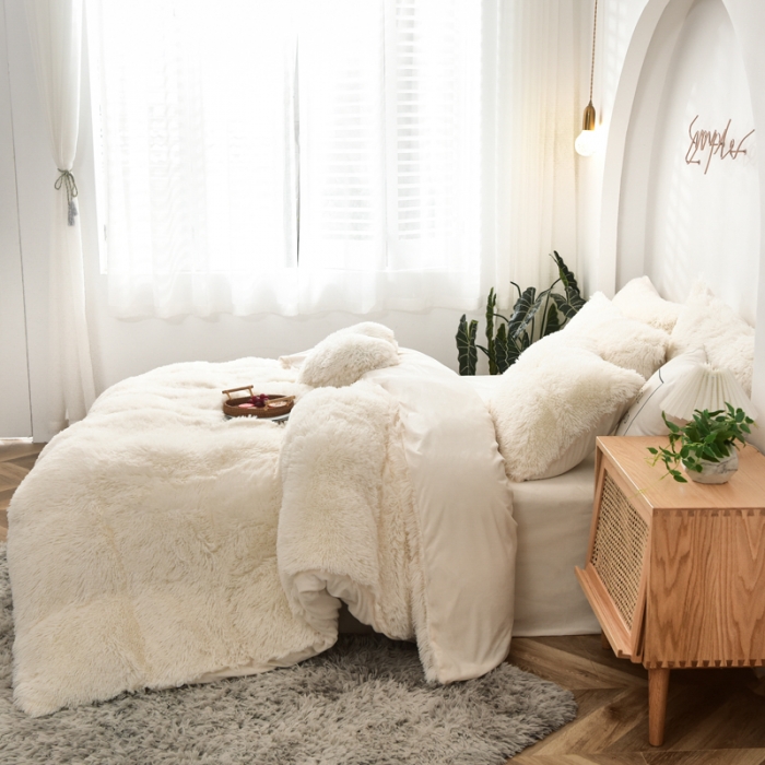 91家纺网 家纺一手货源 找家纺 邦妮家纺 2024新款云貂绒四件套 奶油白