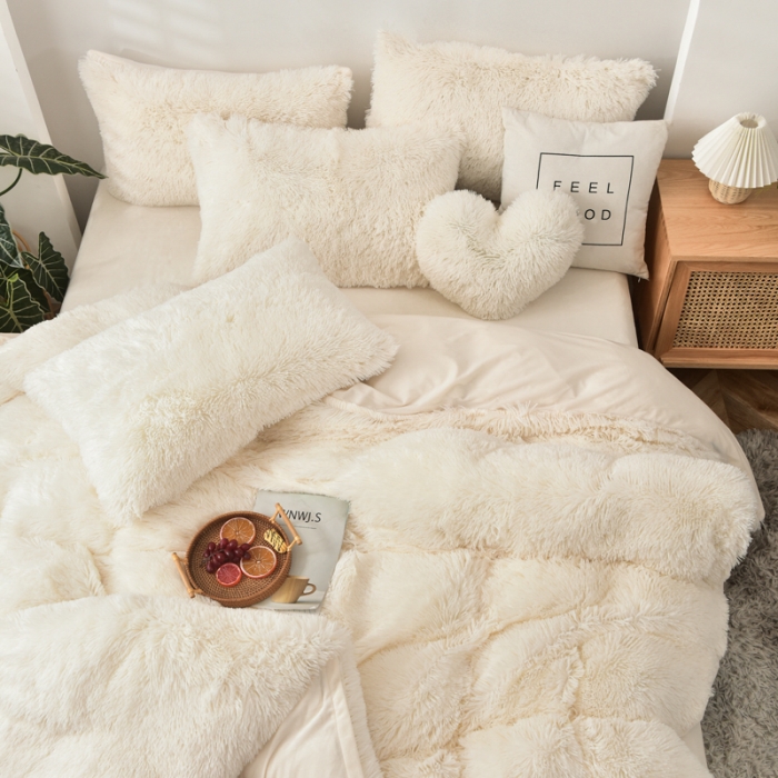 91家纺网 家纺一手货源 找家纺 邦妮家纺 2024新款云貂绒四件套 奶油白