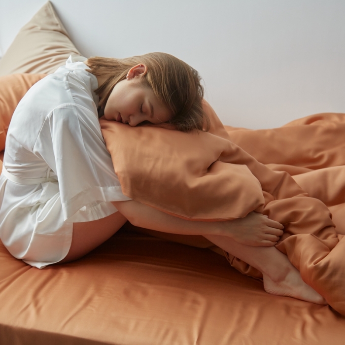 91家纺网 家纺一手货源 找家纺 涞澳家居 2021新款60天丝纯色四件套栌黄