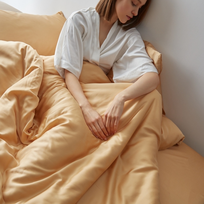 91家纺网 家纺一手货源 找家纺 涞澳家居 2021新款60天丝纯色四件套杏黄