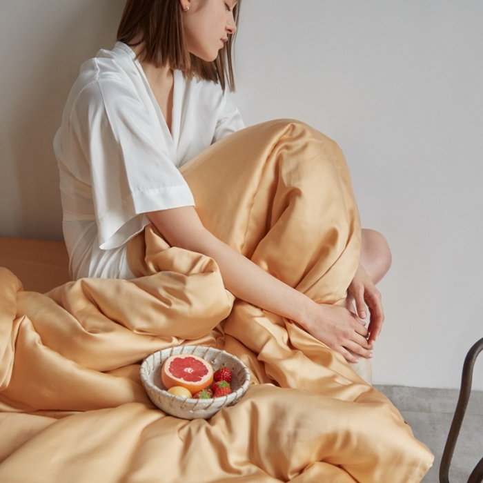 91家纺网 家纺一手货源 找家纺 涞澳家居 2021新款60天丝纯色四件套杏黄