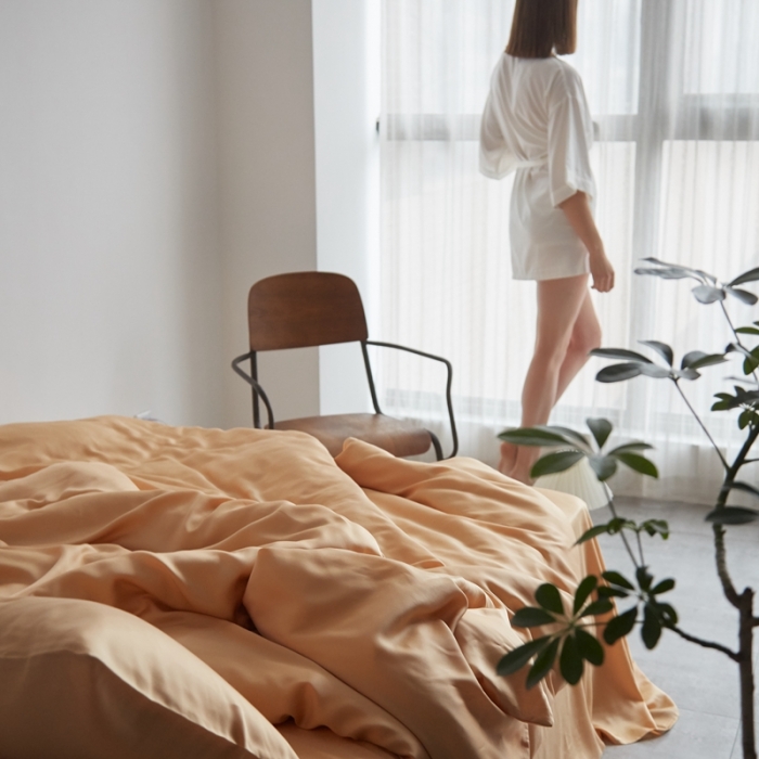 91家纺网 家纺一手货源 找家纺 涞澳家居 2021新款60天丝纯色四件套杏黄