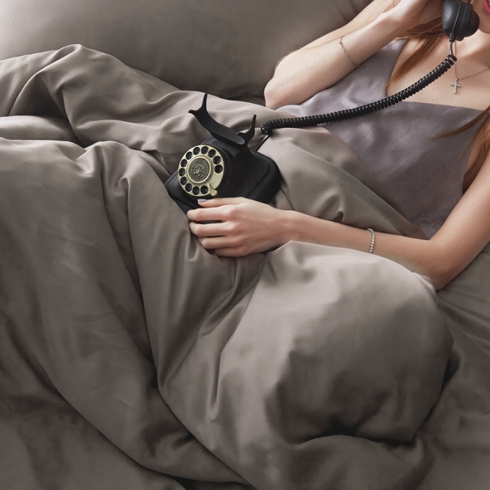 91家纺网 家纺一手货源 找家纺 涞澳家居 2021新款60天丝纯色四件套竹卡