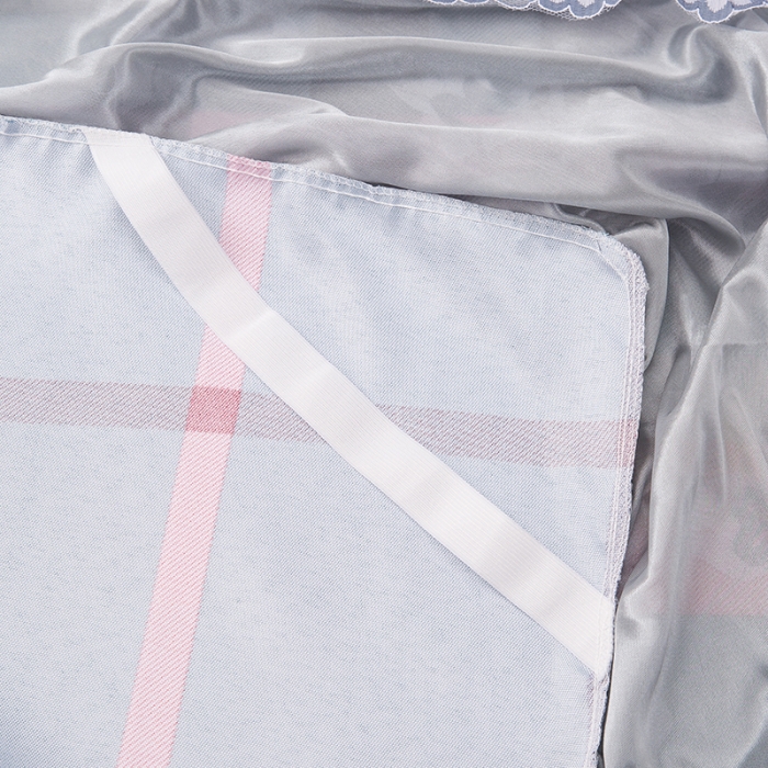 91家纺网 家纺一手货源 找家纺 纽缦  2021新款冰丝凉席三件套床裙款 时尚彩格绿