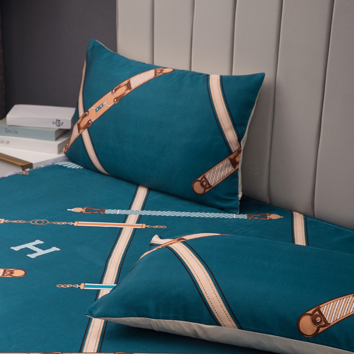 91家纺网 家纺一手货源 找家纺 纽缦  2021新款冰丝凉席三件套床裙款 天空之城