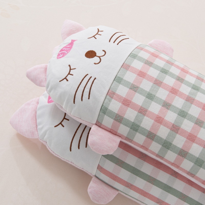 91家纺网 家纺一手货源 找家纺 明星枕业 2021新款儿童卡通荞麦枕 小粉猫