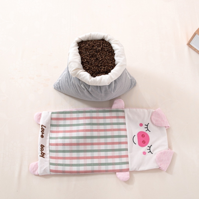 91家纺网 家纺一手货源 找家纺 明星枕业 2021新款儿童卡通荞麦枕 小粉猪