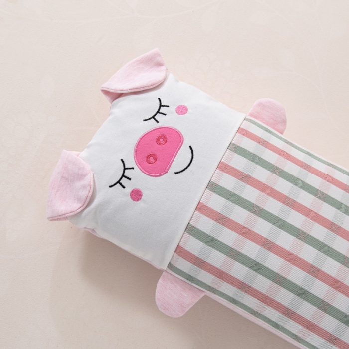 91家纺网 家纺一手货源 找家纺 明星枕业 2021新款儿童卡通荞麦枕 小粉猪