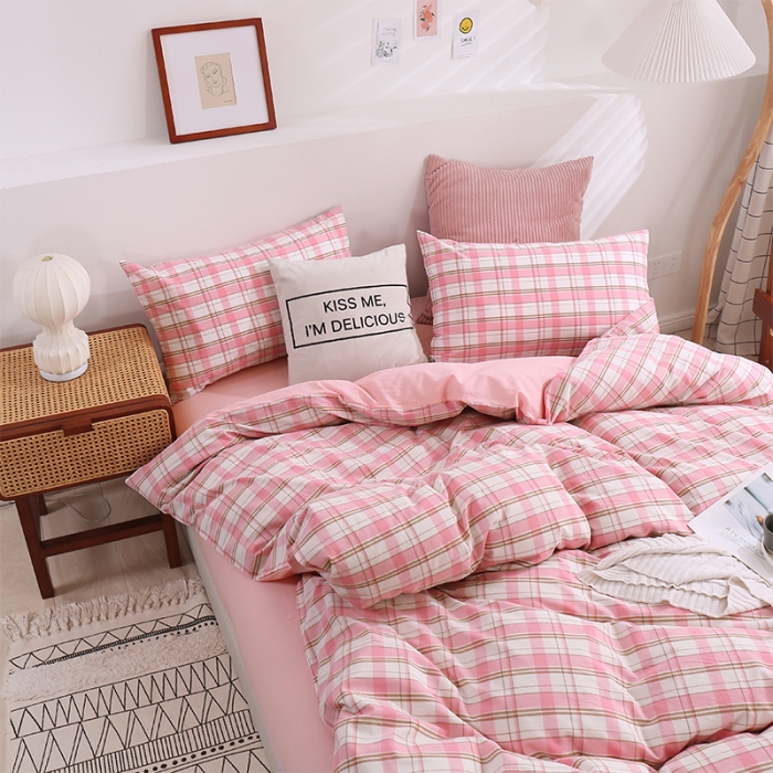 91家纺网 家纺一手货源 找家纺 简色坊 2023新款春夏全棉水洗棉四件套 草莓格